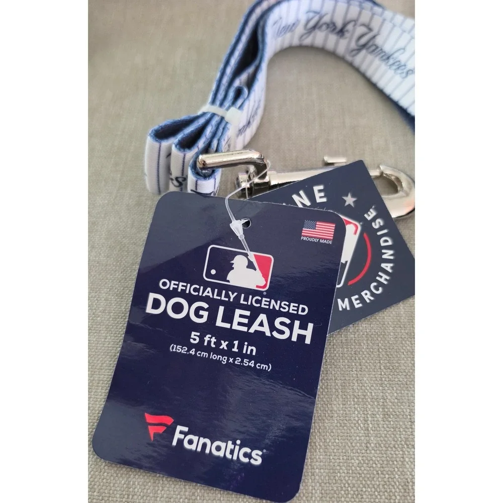 Fanatics MLB New York Yankees Dog Leash 5ft x 1in Pinstripe Navy White New